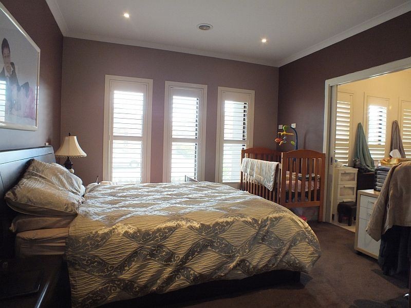 16 Rose Garden Avenue, Officer VIC 3809