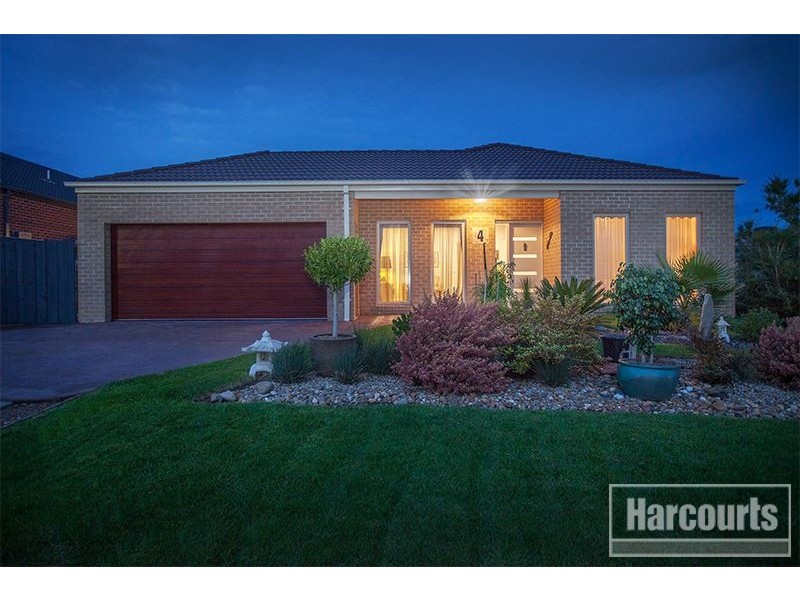 4 Dugan Court, Pakenham VIC 3810