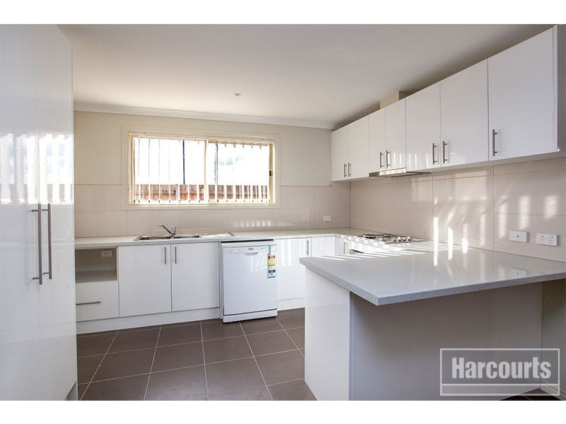 14 Greendale Boulevard, Pakenham VIC 3810