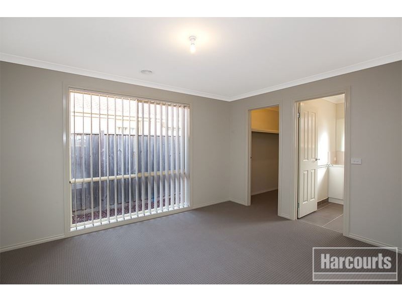 14 Greendale Boulevard, Pakenham VIC 3810