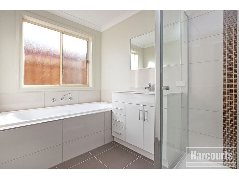 14 Greendale Boulevard, Pakenham VIC 3810