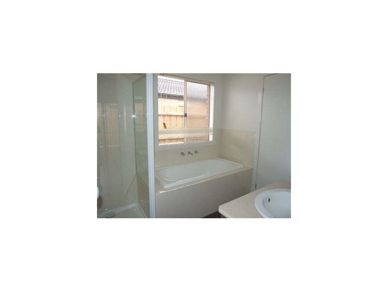 11 Tamar Street, Pakenham VIC 3810