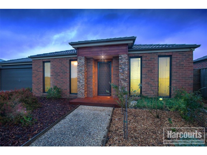 30 Honeyeater Way, Pakenham VIC 3810