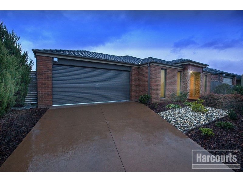 30 Honeyeater Way, Pakenham VIC 3810