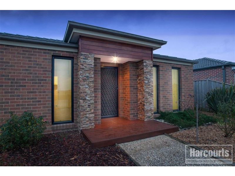 30 Honeyeater Way, Pakenham VIC 3810