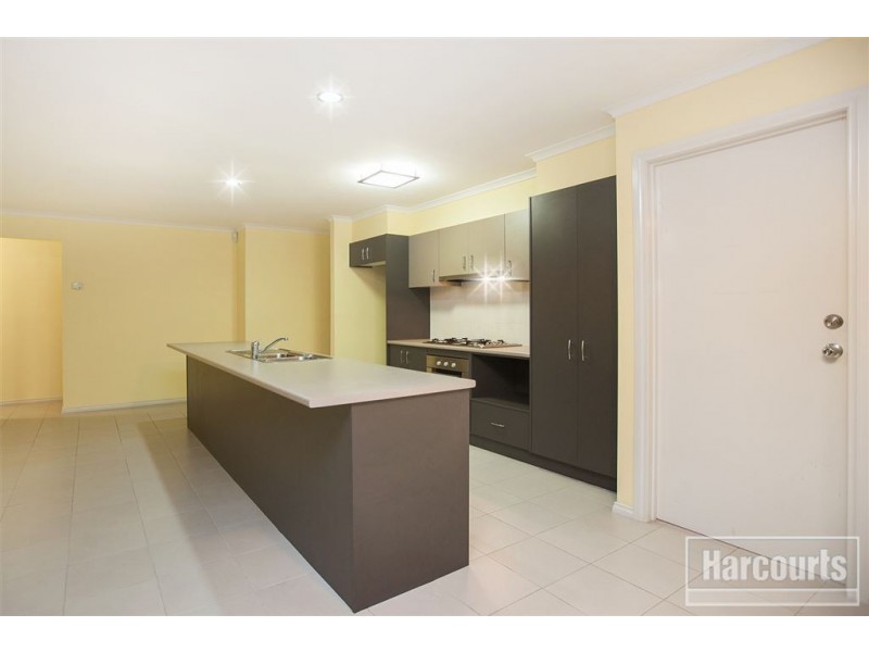 30 Honeyeater Way, Pakenham VIC 3810