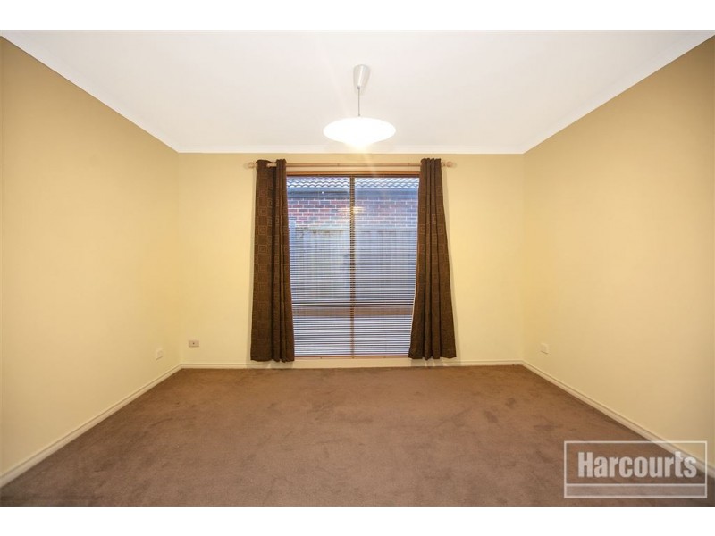 30 Honeyeater Way, Pakenham VIC 3810