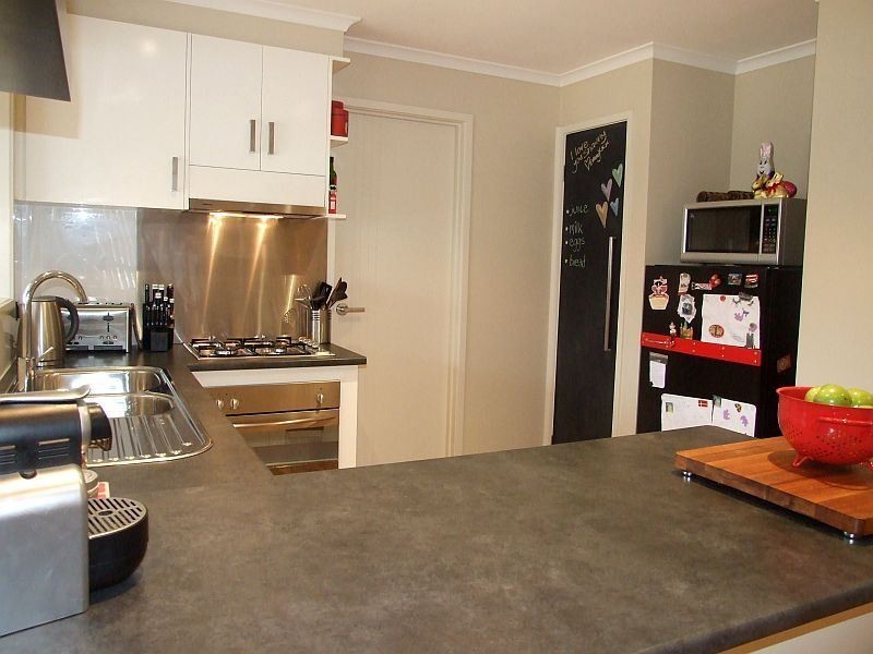 16 Edan Court, Pakenham VIC 3810