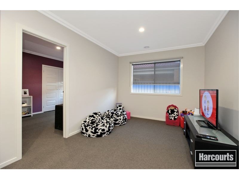 43 Villella Drive, Pakenham VIC 3810