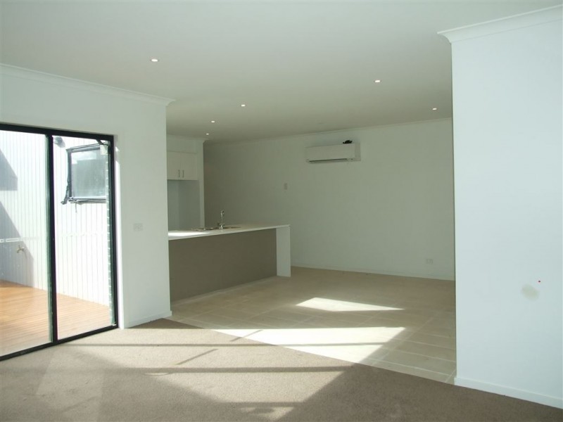 27 Flemington Rise, Officer VIC 3809