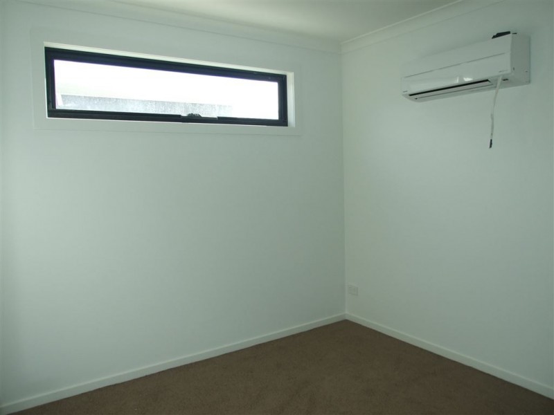 27 Flemington Rise, Officer VIC 3809