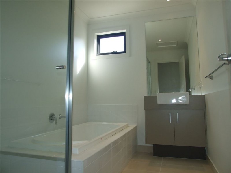 27 Flemington Rise, Officer VIC 3809