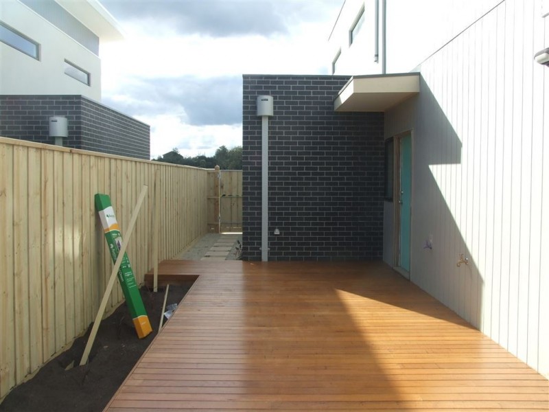 27 Flemington Rise, Officer VIC 3809