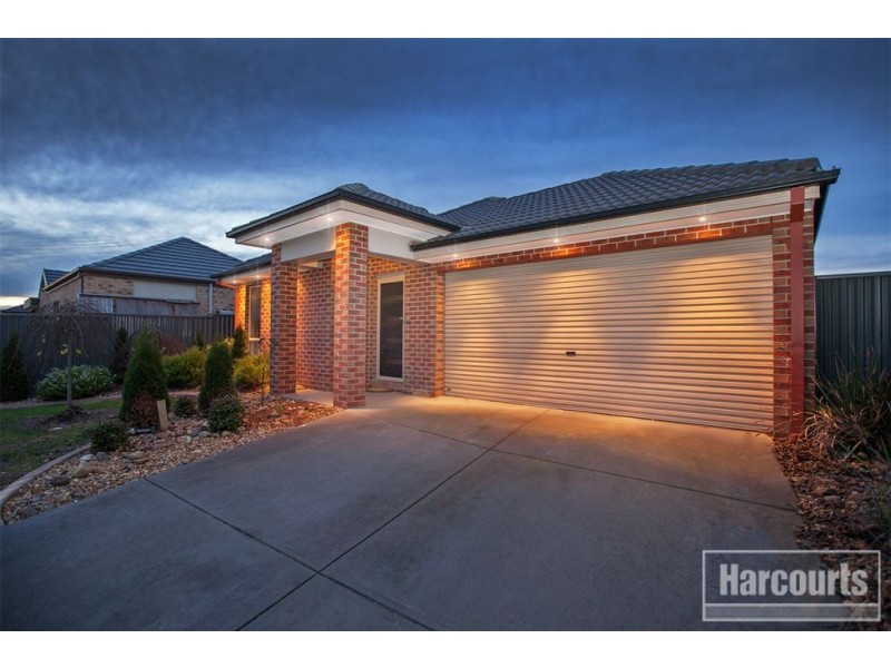 34 Downing Square, Pakenham VIC 3810