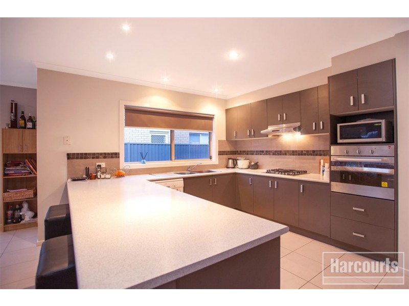 34 Downing Square, Pakenham VIC 3810