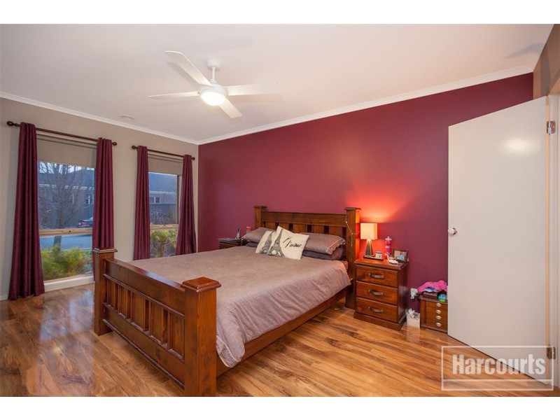 34 Downing Square, Pakenham VIC 3810