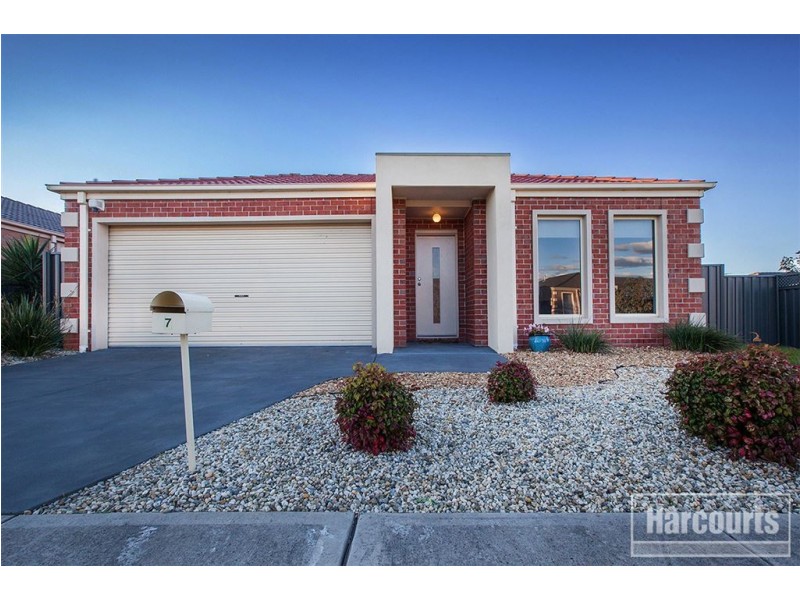 7 Macadamia Street, Pakenham VIC 3810