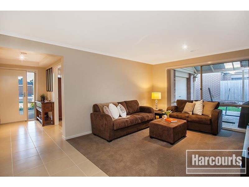 26 Pomegranate Way, Pakenham VIC 3810