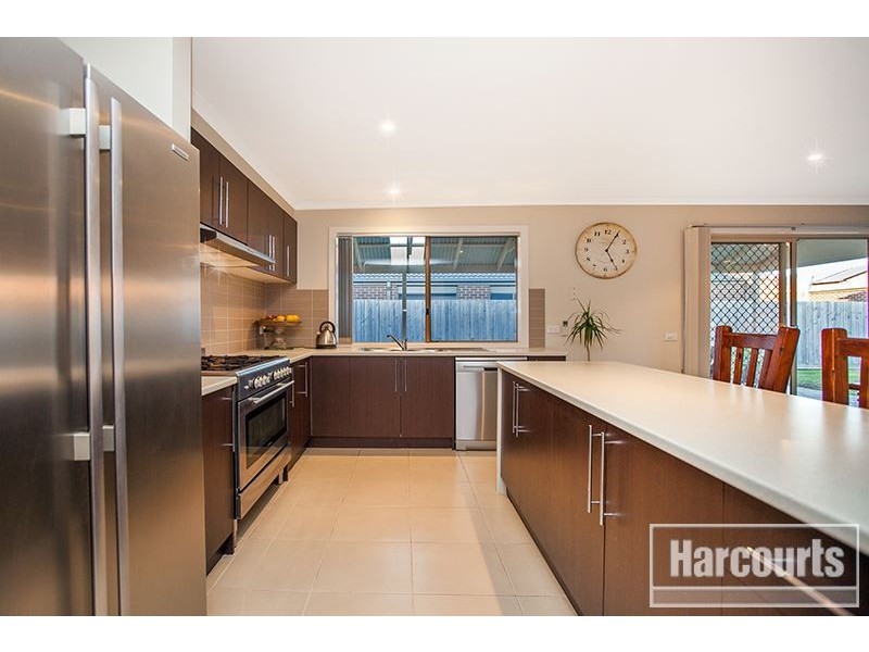 26 Pomegranate Way, Pakenham VIC 3810