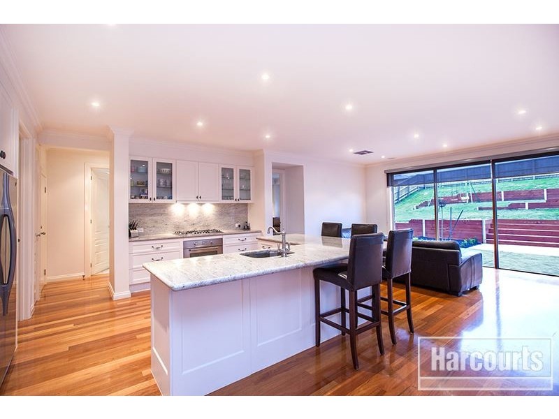 28 Overland Rise, Pakenham VIC 3810