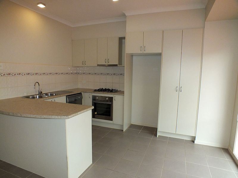4 Sarton Link, Pakenham VIC 3810