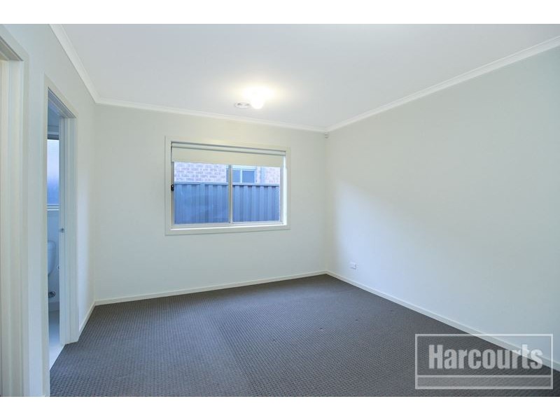 5 Mirabelle Street, Pakenham VIC 3810