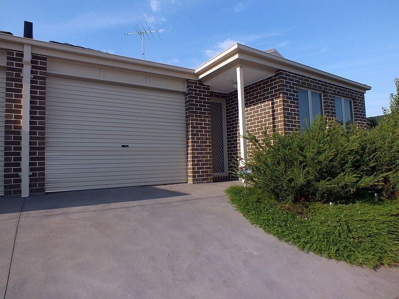 11/51 Leigh Drive, Pakenham VIC 3810