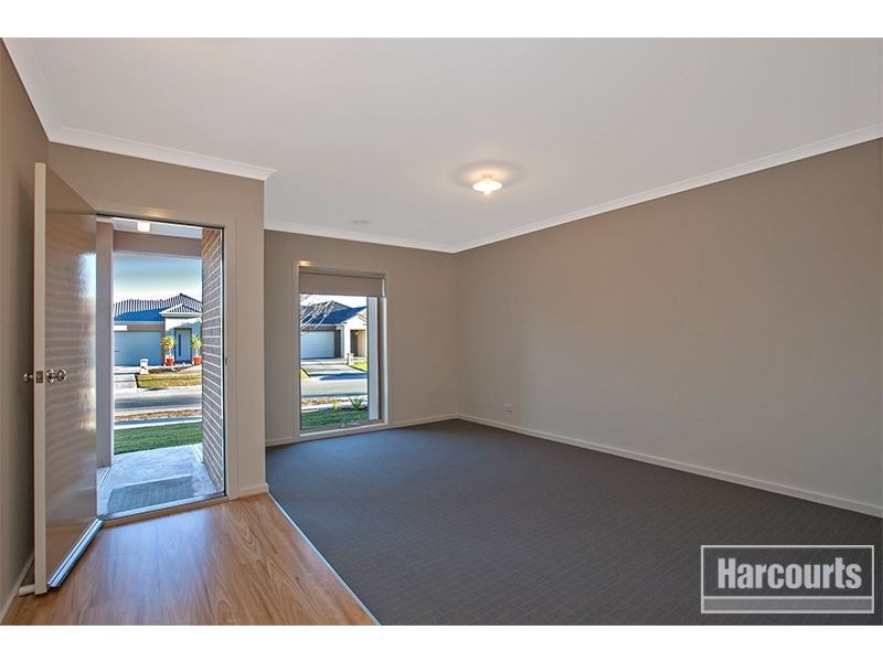 12 Everly Circuit, Pakenham VIC 3810