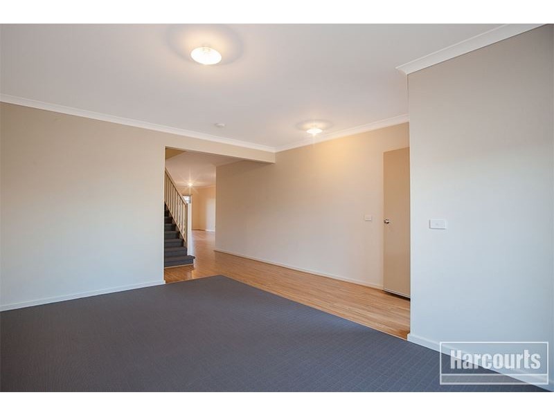 12 Everly Circuit, Pakenham VIC 3810