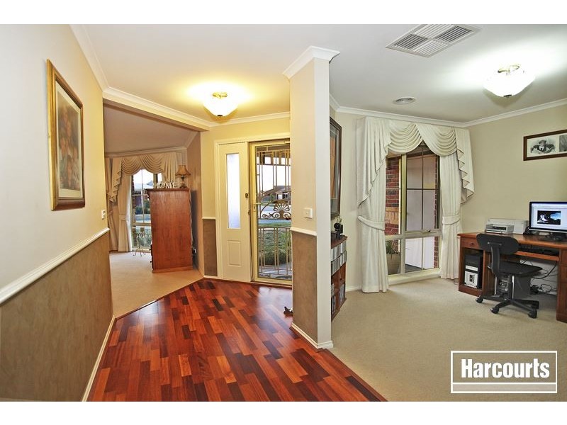12 Henry Lawson Drive, Pakenham VIC 3810