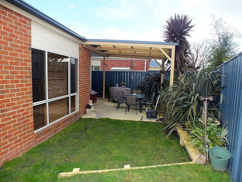 11 Cider Link, Pakenham VIC 3810