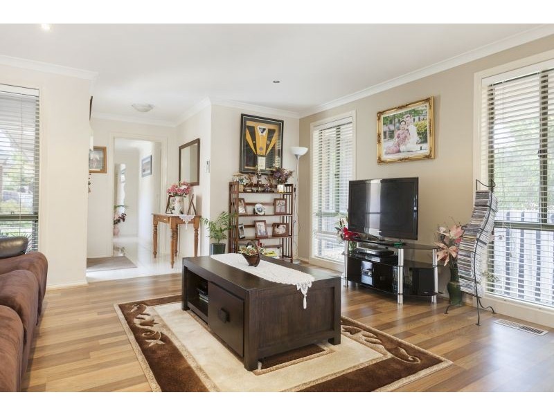 6/79 Strathavan Drive, Berwick VIC 3806