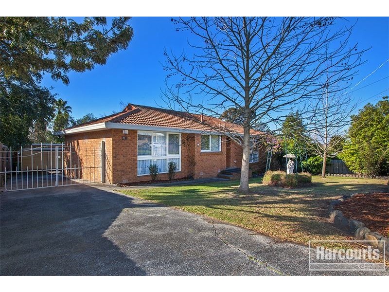 15 Thwaites Road, Pakenham VIC 3810