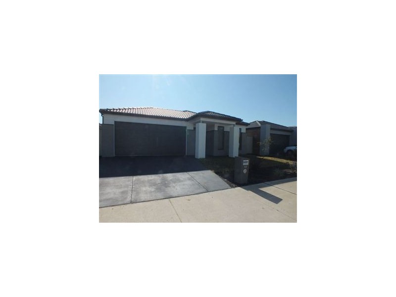 12 Victory Drive, Pakenham VIC 3810