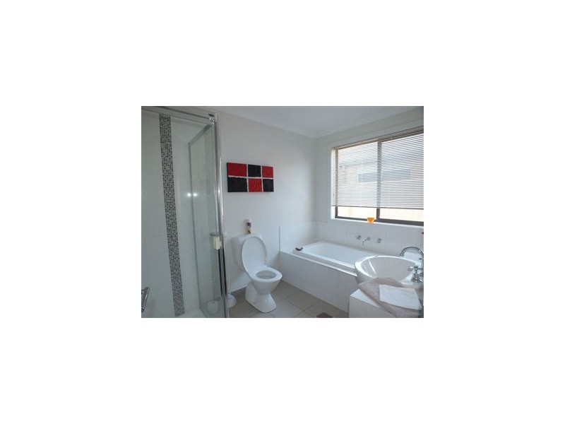 12 Victory Drive, Pakenham VIC 3810