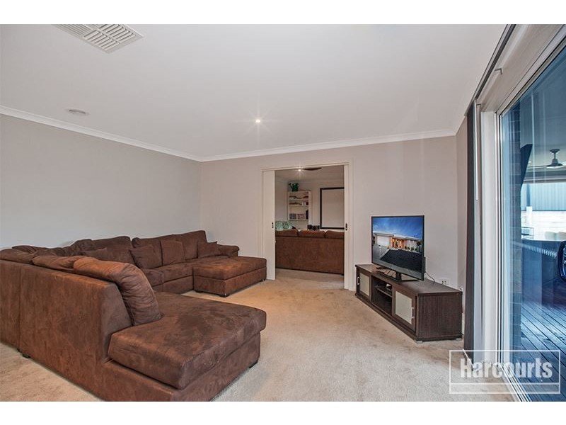 15 Windermere Boulevard, Pakenham VIC 3810