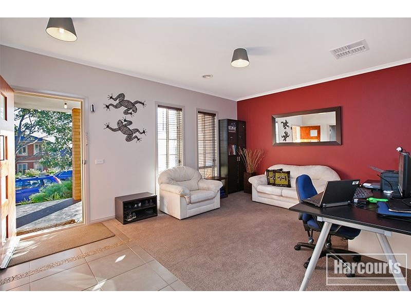 2 Macquarie Circuit, Pakenham VIC 3810