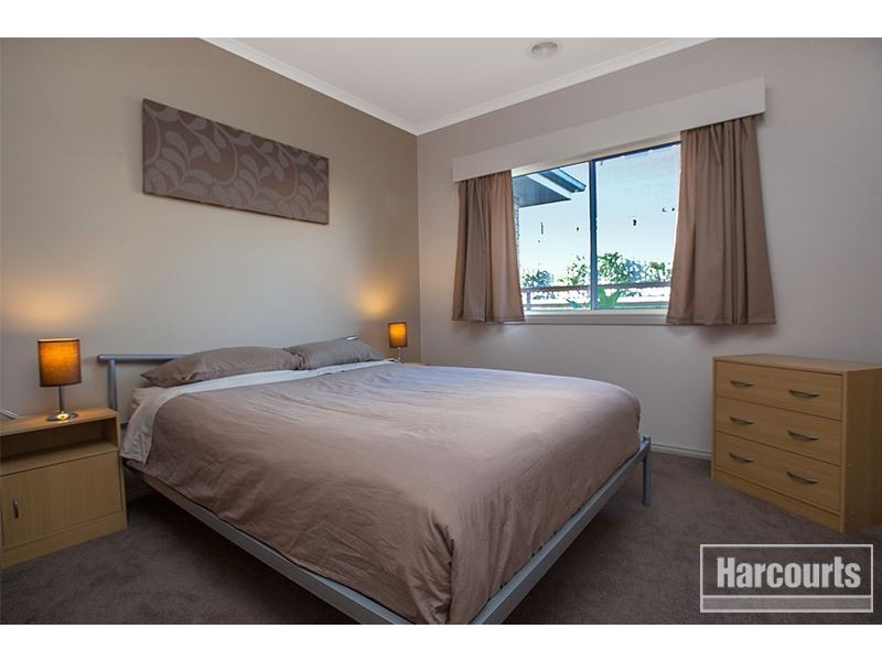 2 Macquarie Circuit, Pakenham VIC 3810