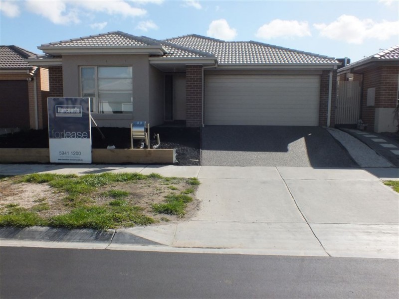 13 Cerise Street, Officer VIC 3809