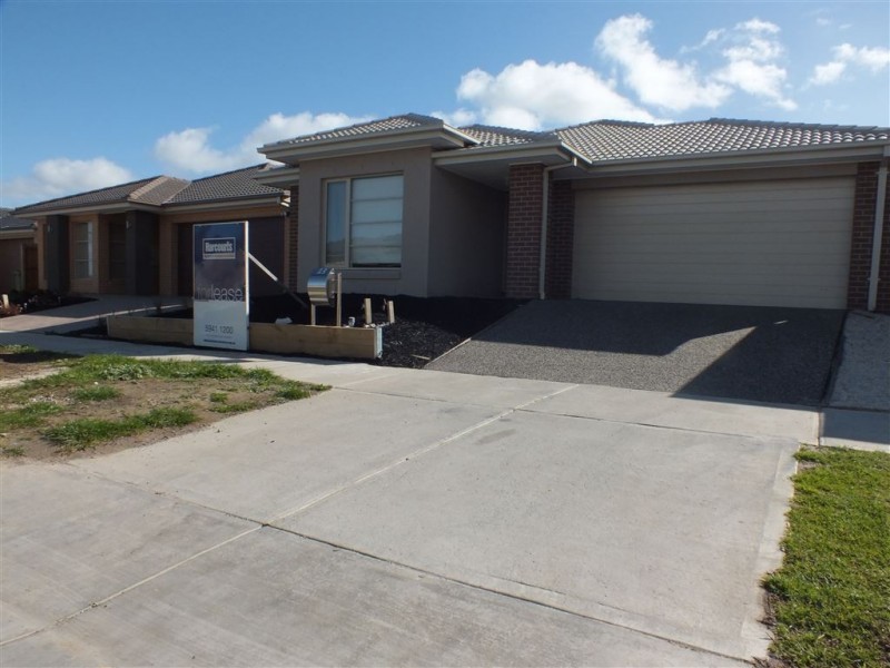 13 Cerise Street, Officer VIC 3809