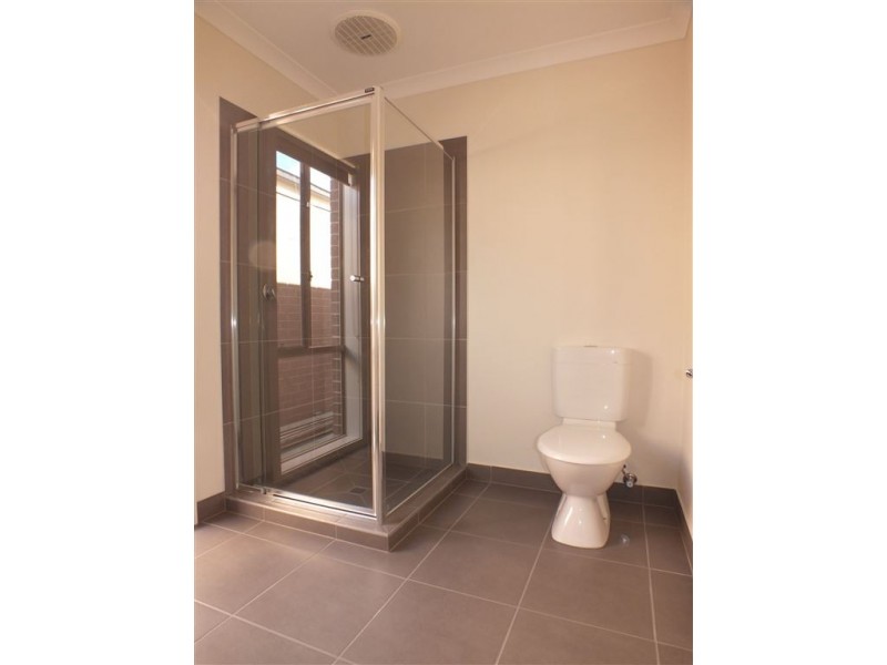 13 Cerise Street, Officer VIC 3809