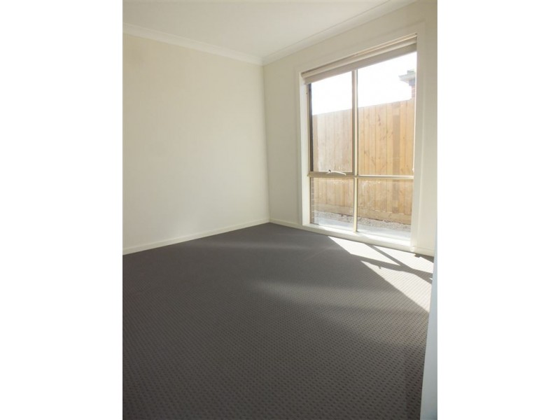 13 Cerise Street, Officer VIC 3809