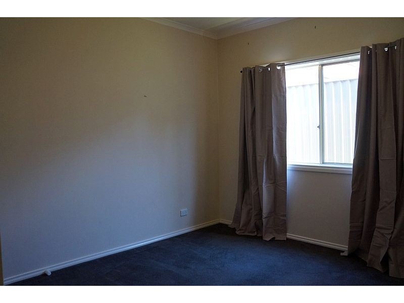 32 St Leonard Way, Pakenham VIC 3810