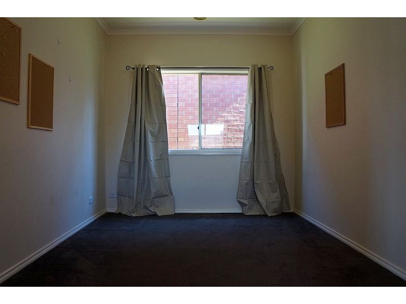 32 St Leonard Way, Pakenham VIC 3810