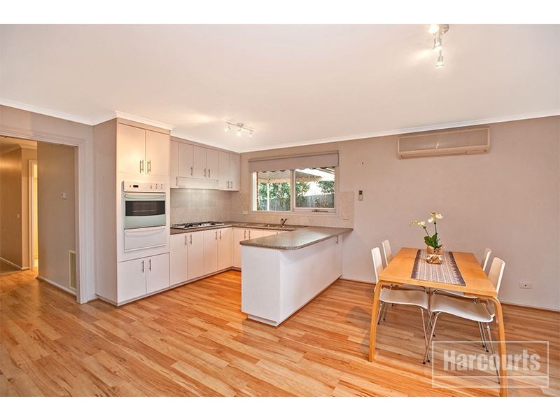 2 Lachlan Court, Pakenham VIC 3810