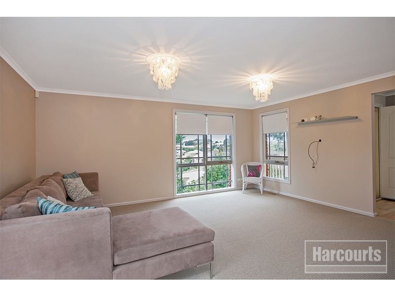 2 Lachlan Court, Pakenham VIC 3810