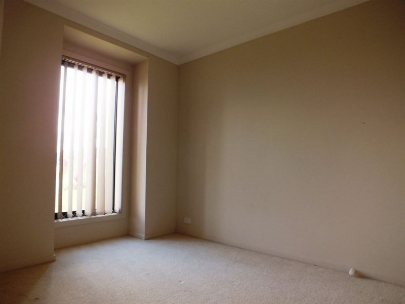 38 Wild Cherry Avenue, Pakenham VIC 3810