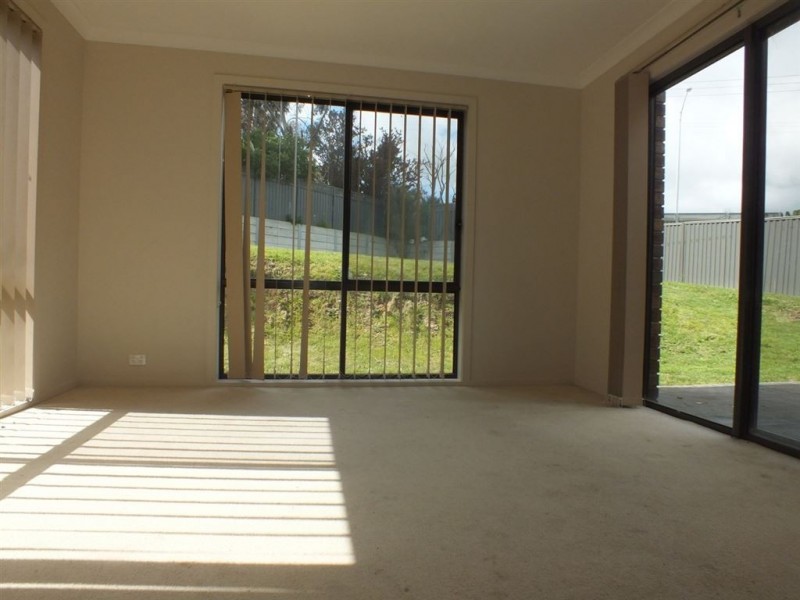 38 Wild Cherry Avenue, Pakenham VIC 3810