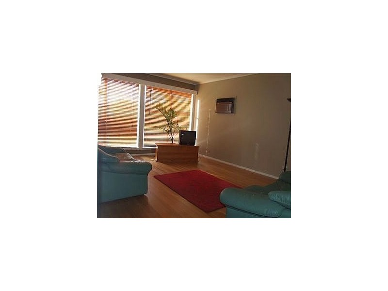 10 Deveney Street, Pakenham VIC 3810