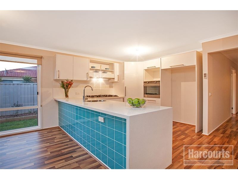 18 Hartland Circuit, Pakenham VIC 3810